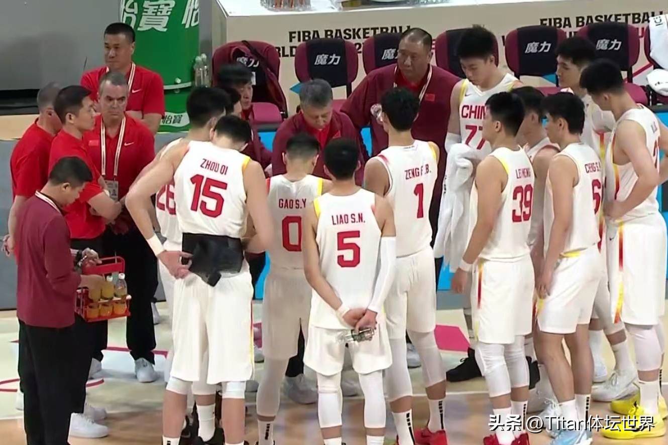 包含从集结日山东男篮再遭质疑到今晨芝加哥公牛备战欧篮联，布鲁克林篮网外线爆发备战英超的词条