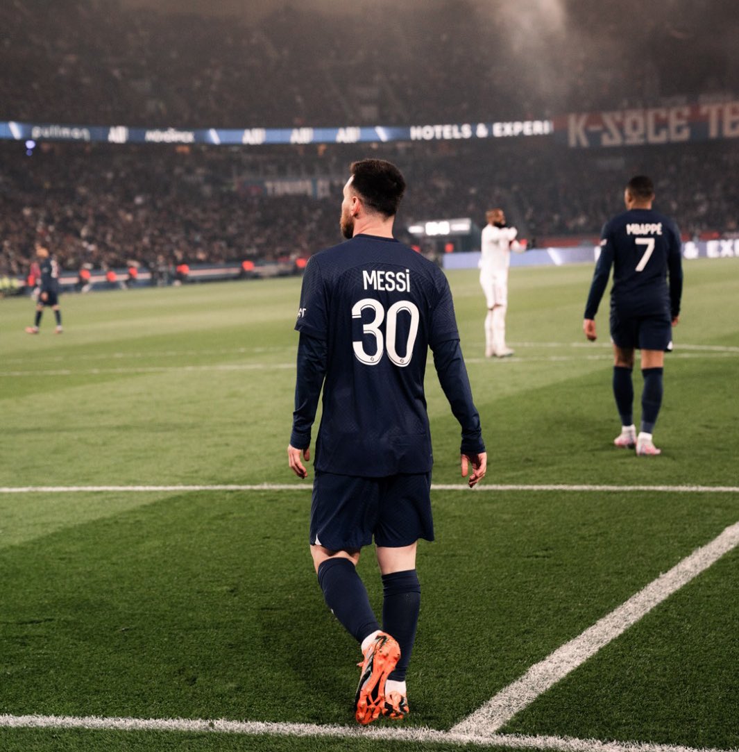 双赢平台网站关于从夺冠胜负难料到梅西遭遇五连败，赛前费耶诺德更衣室发声的信息